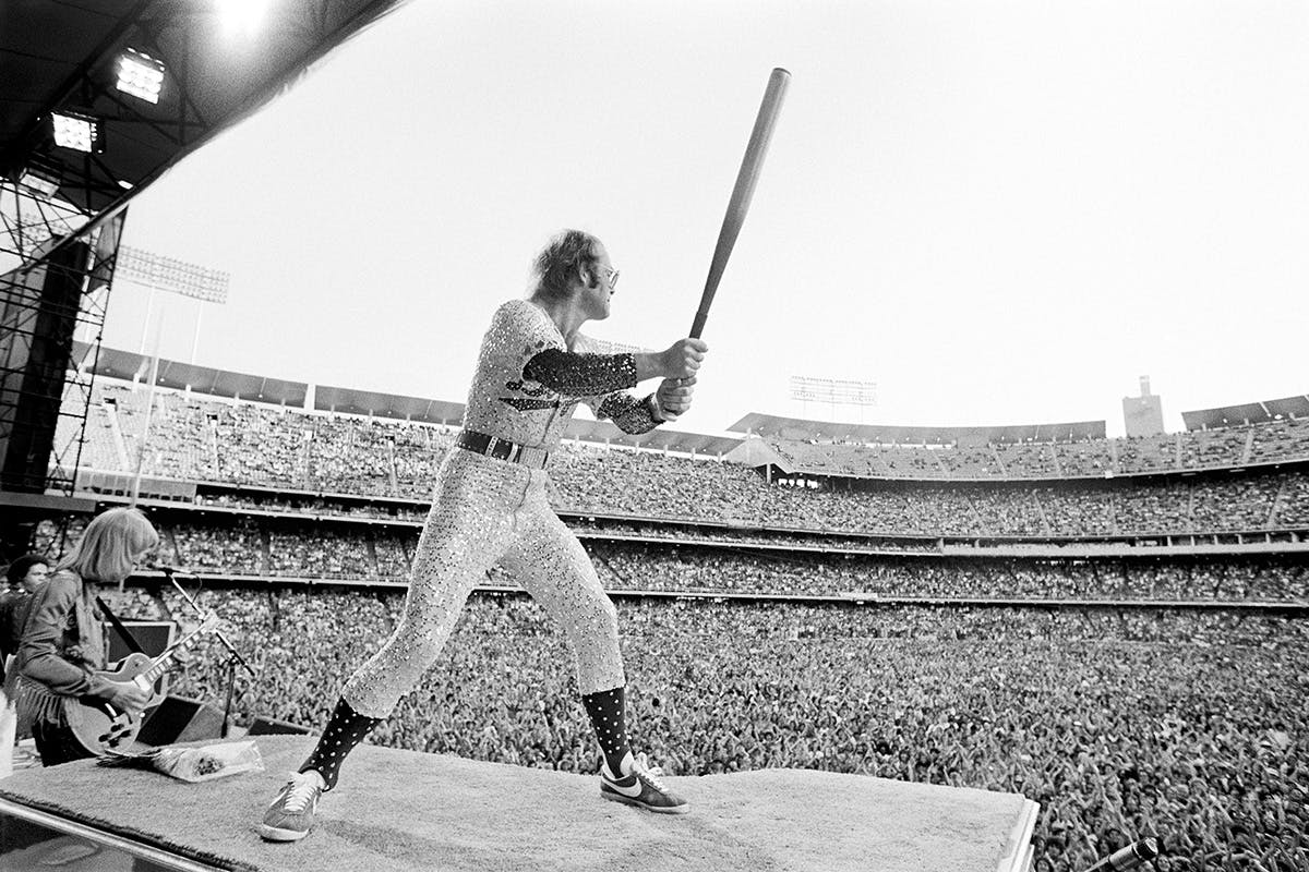 Legendary Photographer Terry O'Neill on His Favorite Celebs to Shoot