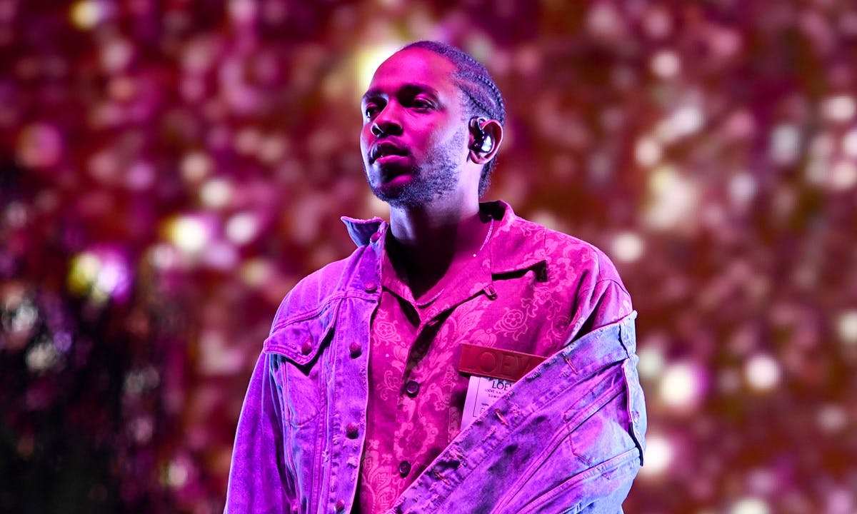 kendrick lamars good kid m d city billboard record eminem
