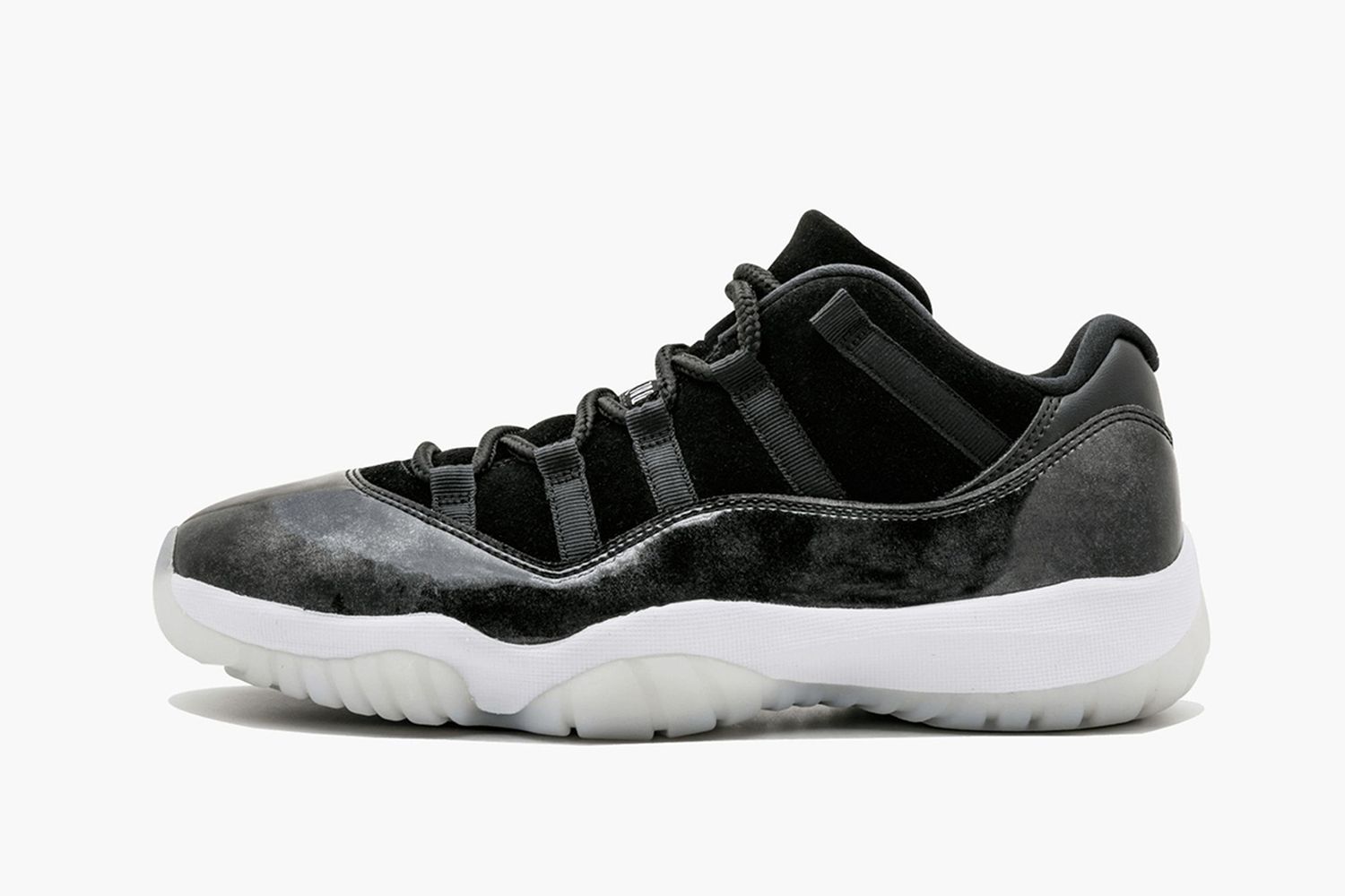 AIRJORDAN11 RETRO LOW 24cm 新品 スニーカー 靴 レディース 特価店