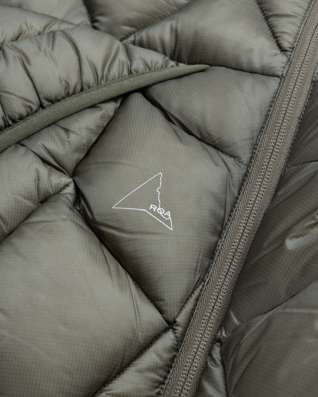 ROA – Light Down Jacket Green - Outerwear - Green - Image 7