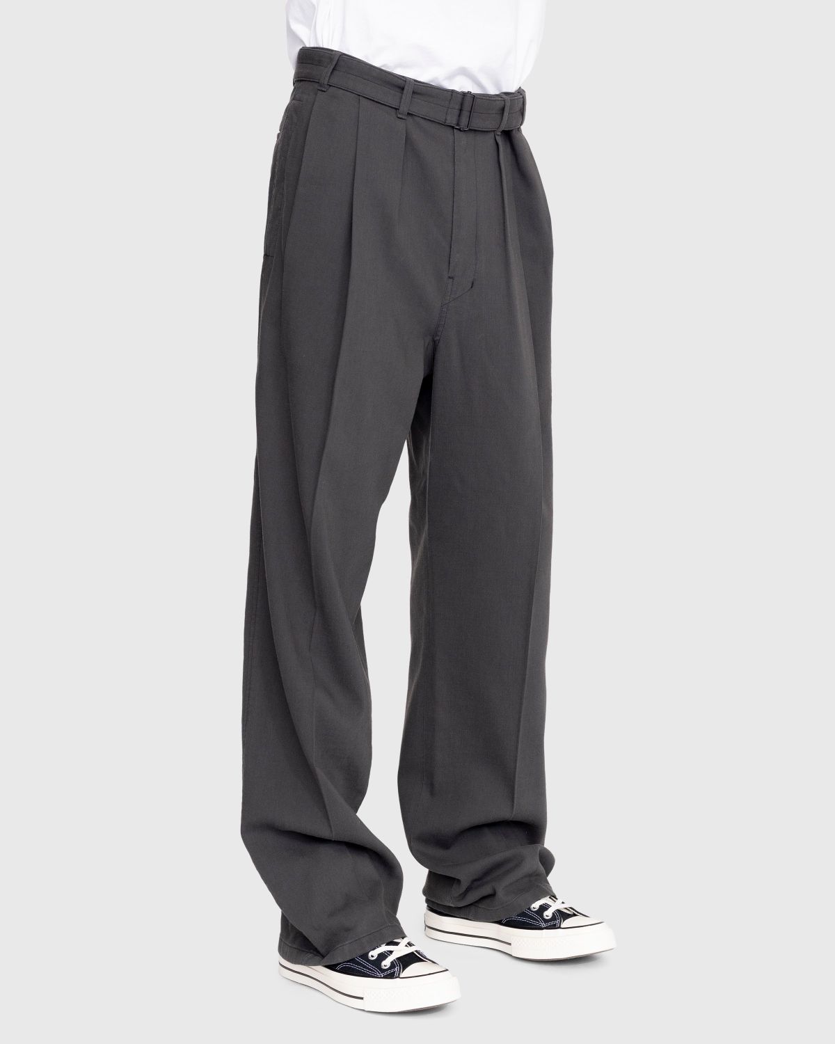 Lemaire – Loose Pleated Pants Grey - Pants - Brown - Image 5