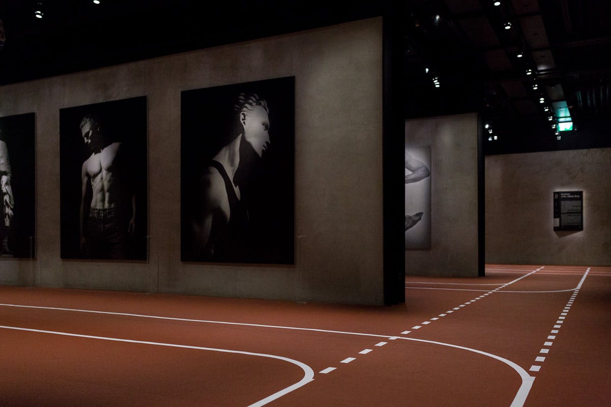 giorgio-armani-emotions-athletic-body-08