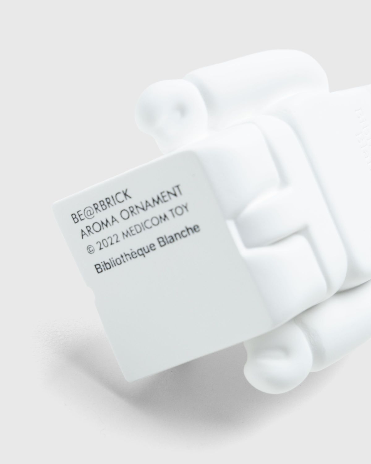 Medicom – Be@rbrick Aroma Ornament No.0 Liberty Fabrics Katie and Millie Mulch - Ceramics - Brown - Image 5