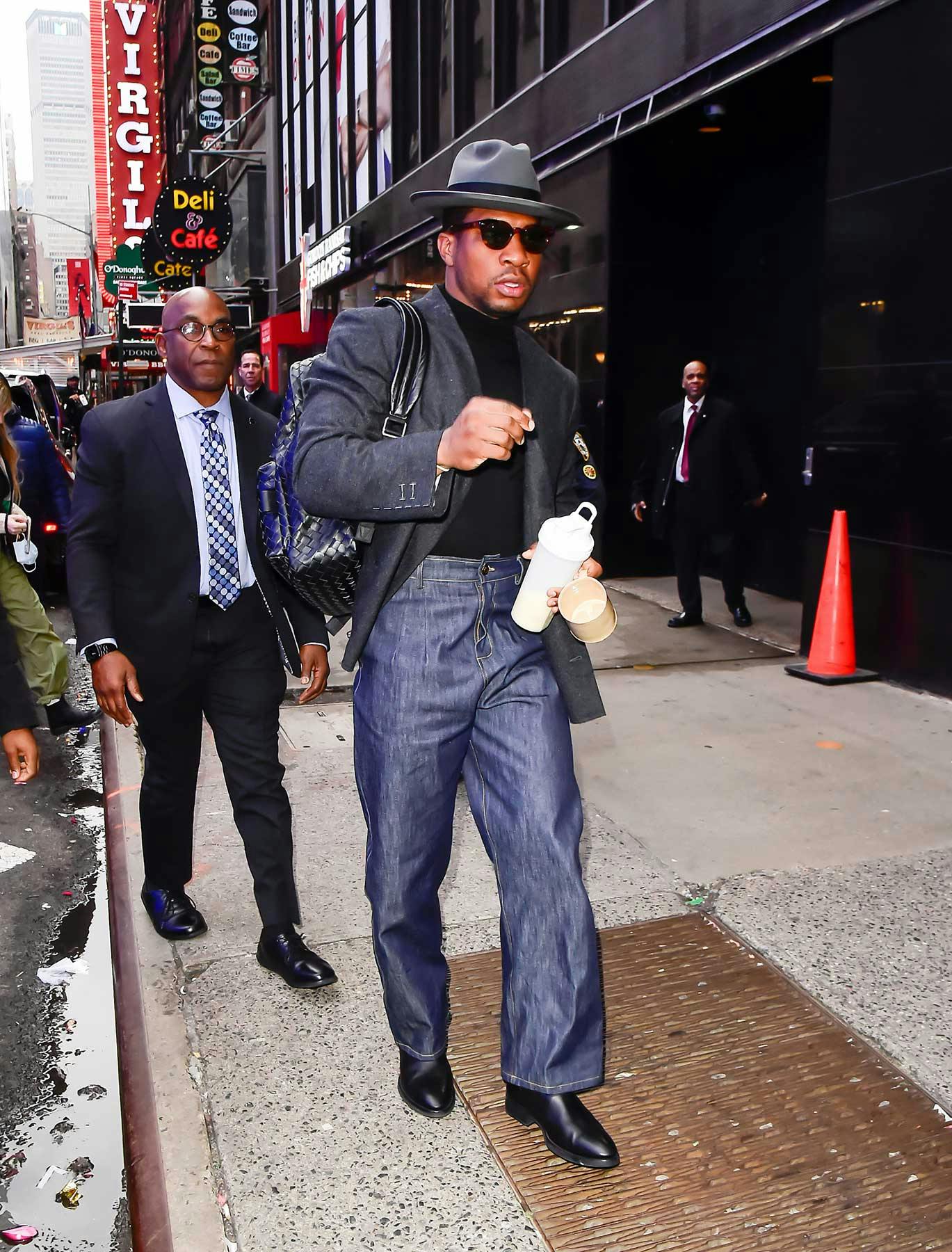 jonathan-majors-style-0