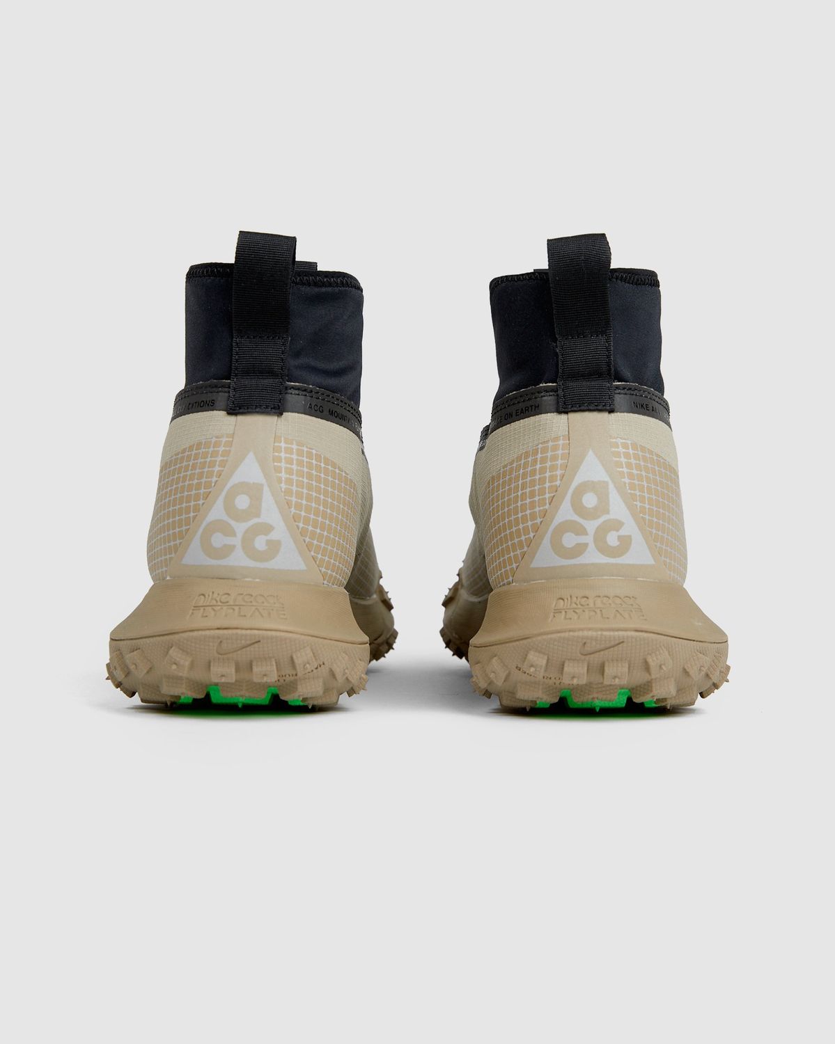 Nike ACG – Gore-Tex Mountain Fly Khaki - Sneakers - Beige - Image 3