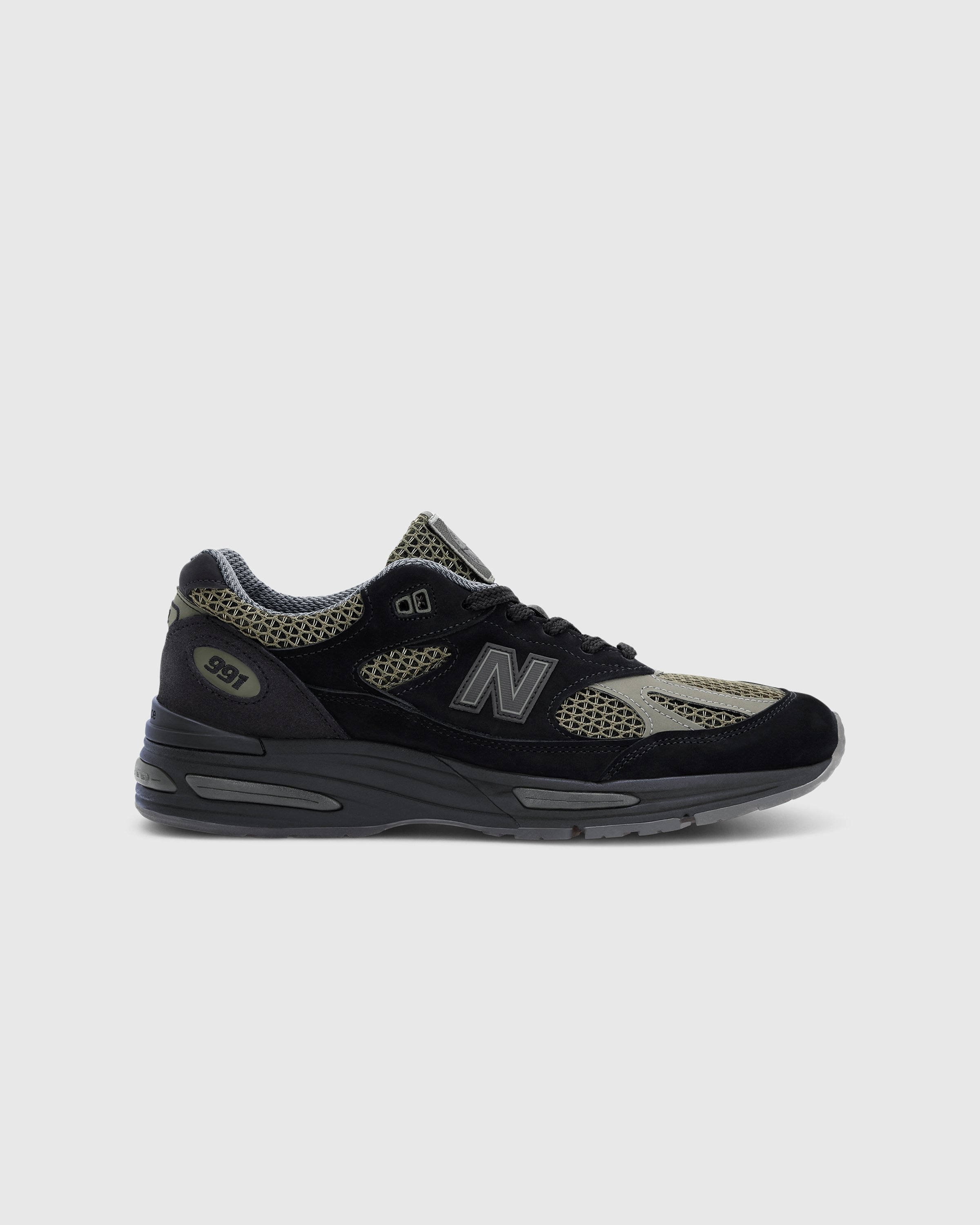 All black new balance uk discount