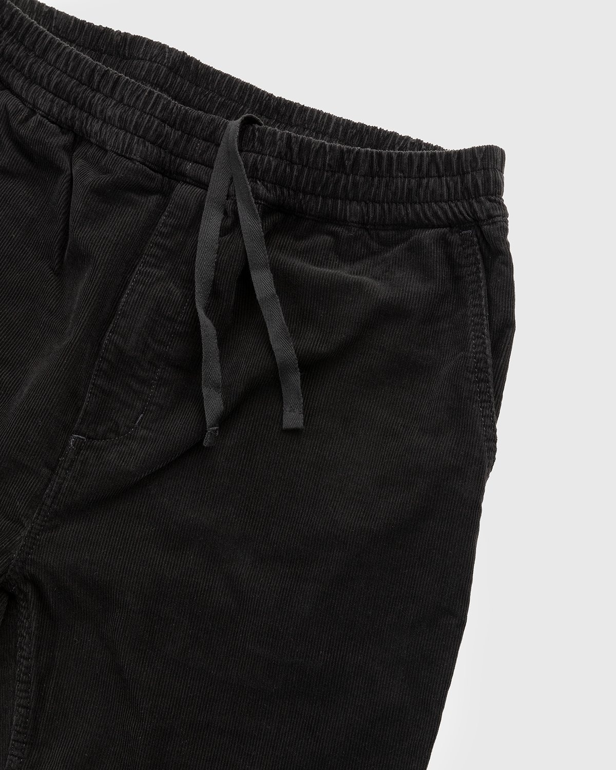 Carhartt WIP – Flint Short Black Rinsed - Shorts - Black - Image 4
