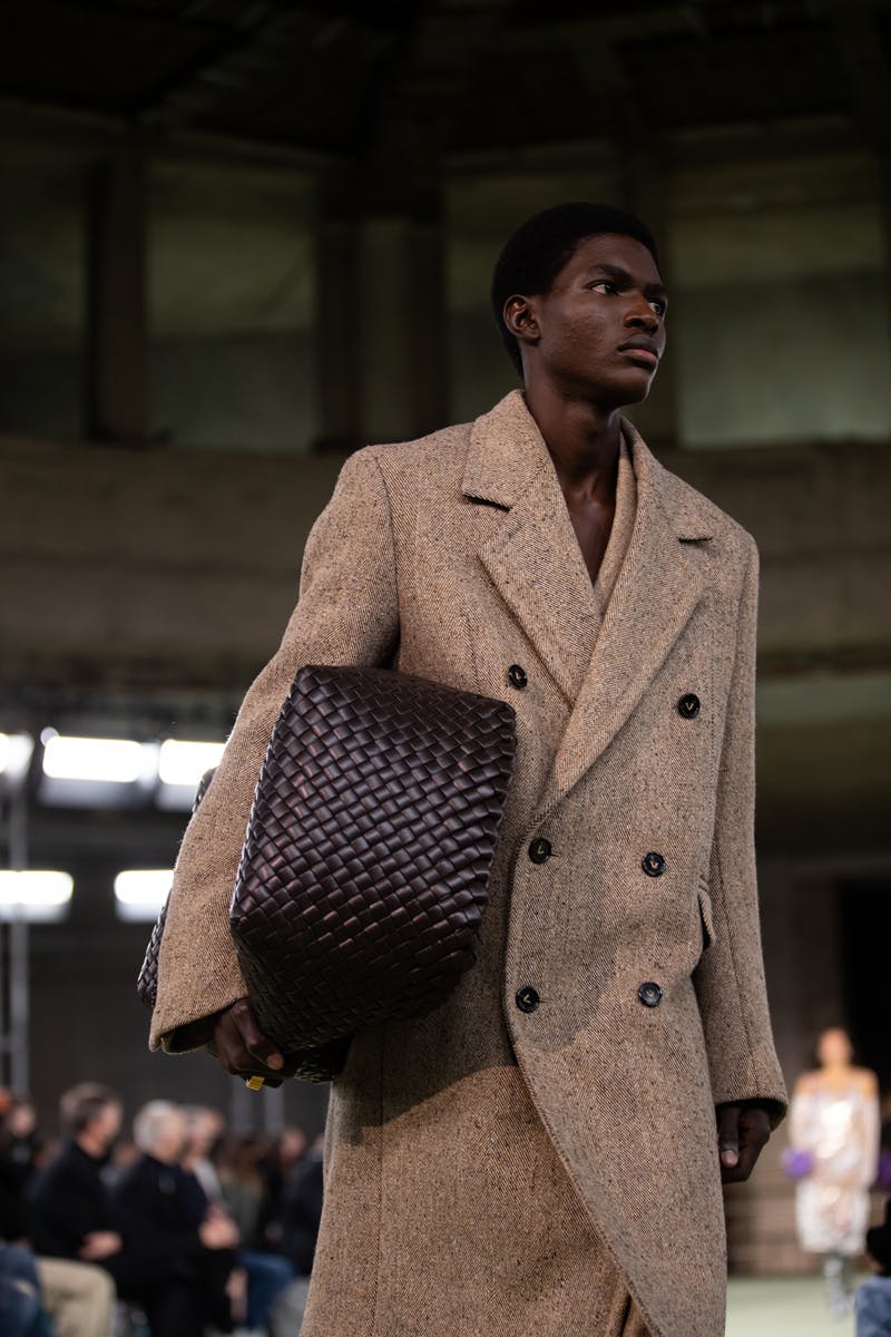 bottega-veneta-fall-winter-2022-collection-runway-show-32