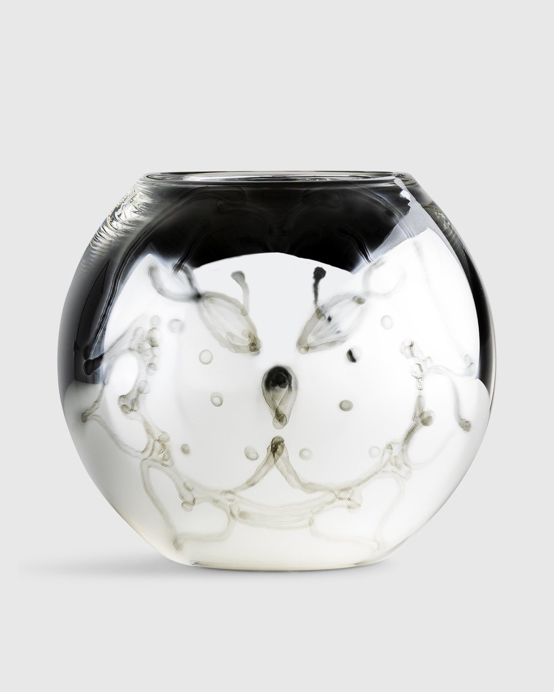 Chito x Christofle x Highsnobiety – Hand Painted Uni Vase Medium 2 - Vases - Silver - Image 1