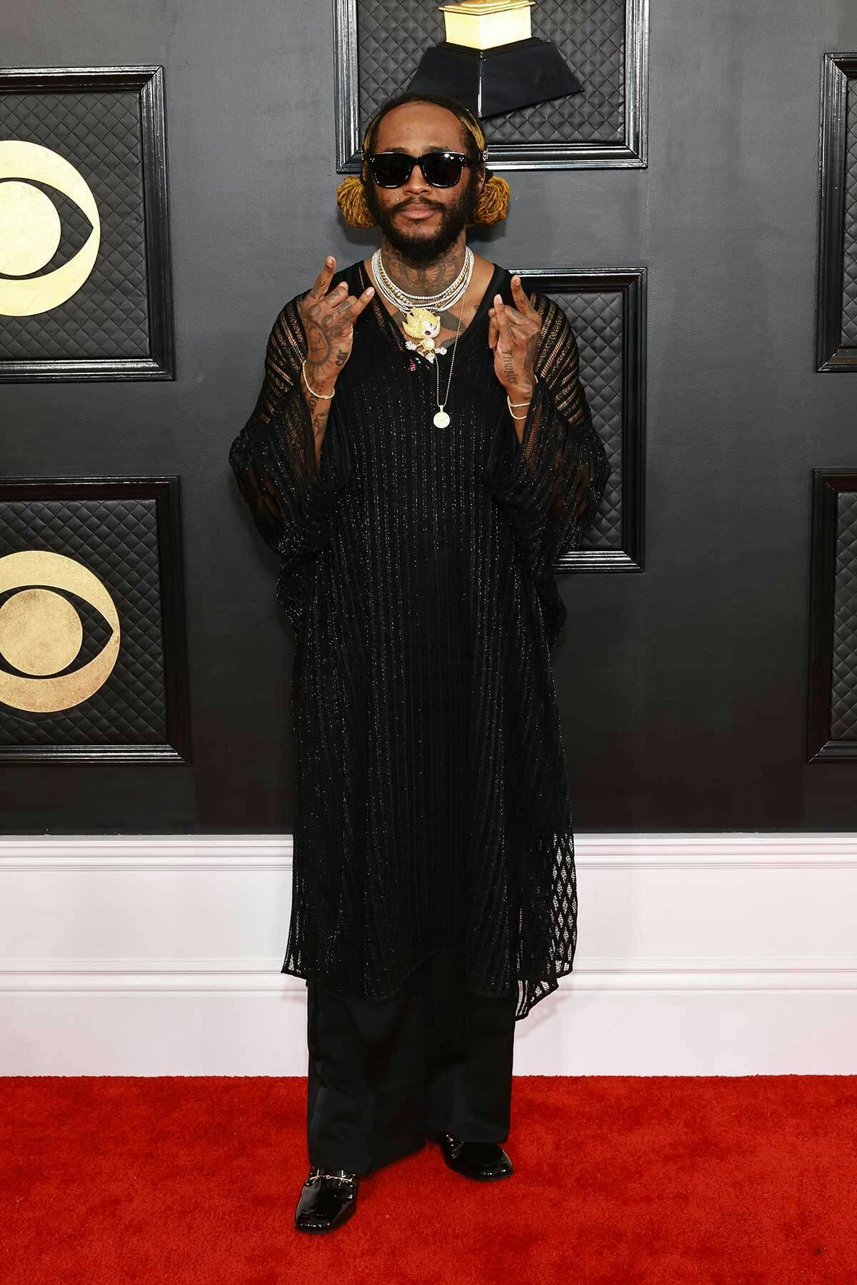 grammys-2023-best-dressed-outfits-red-carpet-13