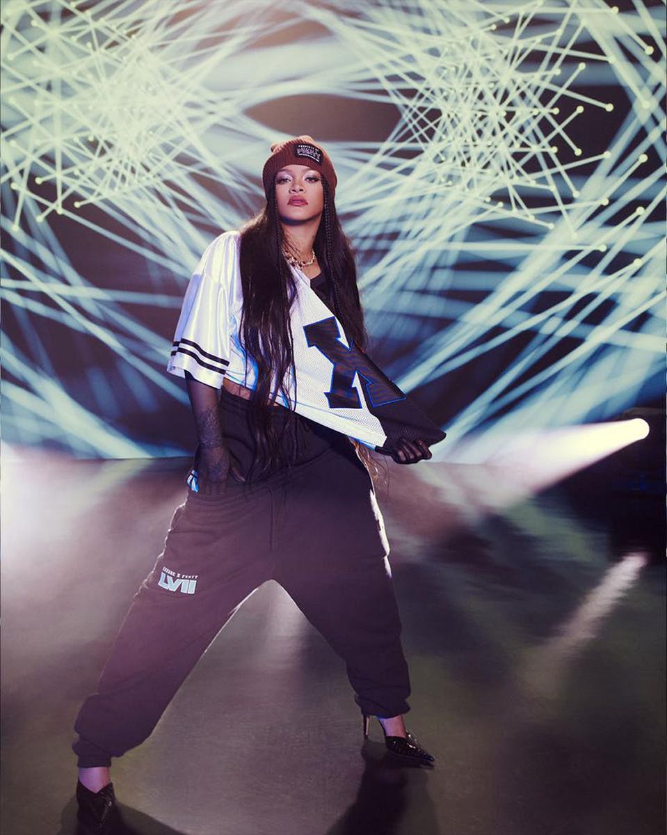 rihanna-super-bowl-savage-x-fenty