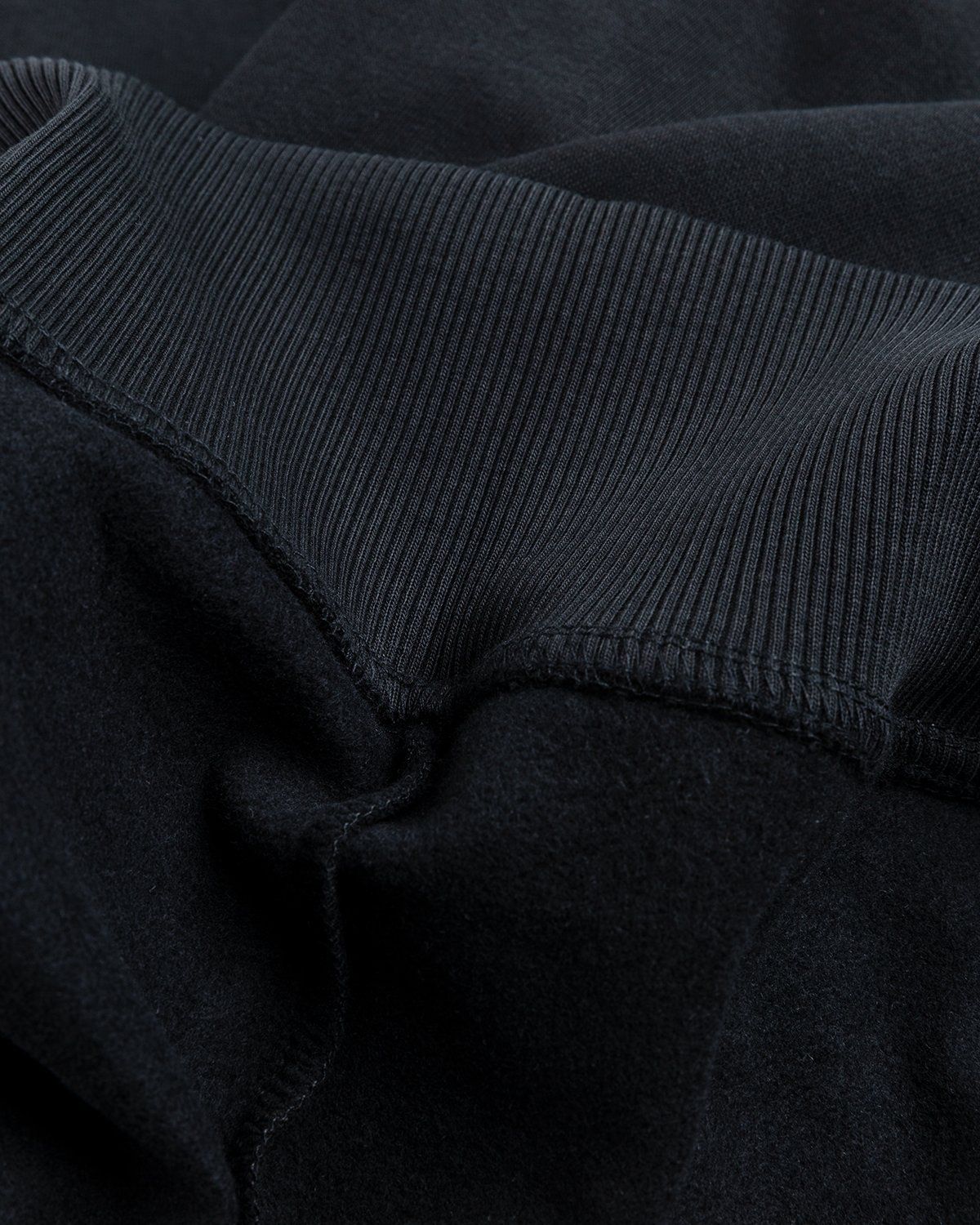 The North Face – Oversized Essential Hoodie Black - Sweats - Black - Image 5
