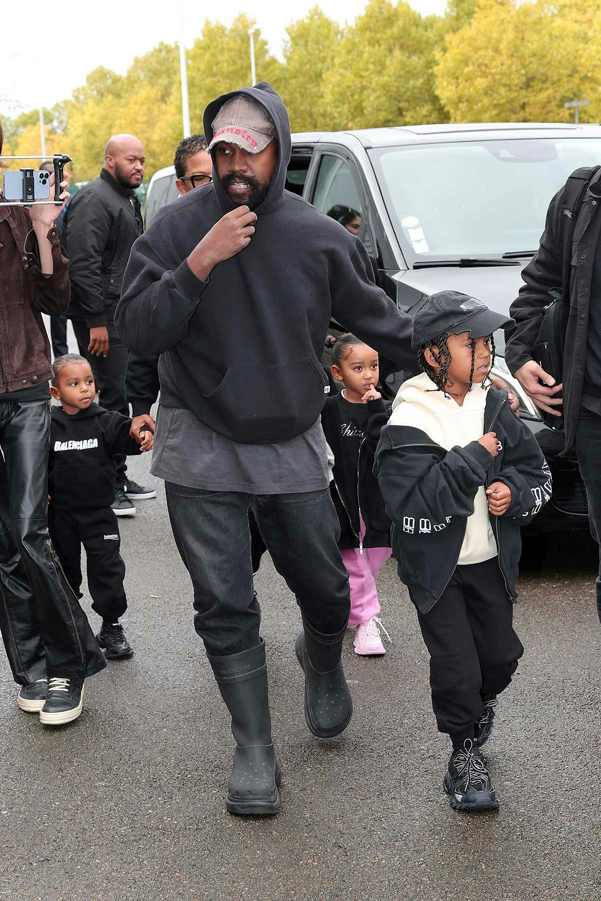 kanye-west-bianca-censori-married (1)