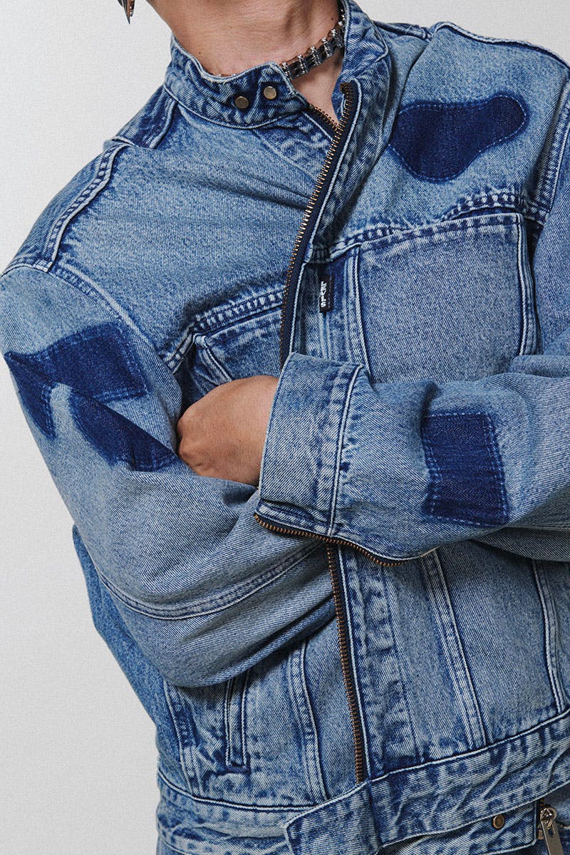 levis-ambush1