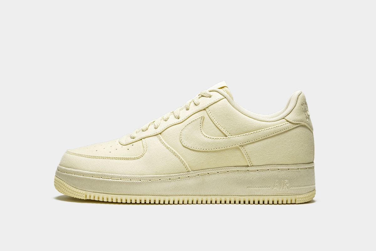 stores that sell air force ones