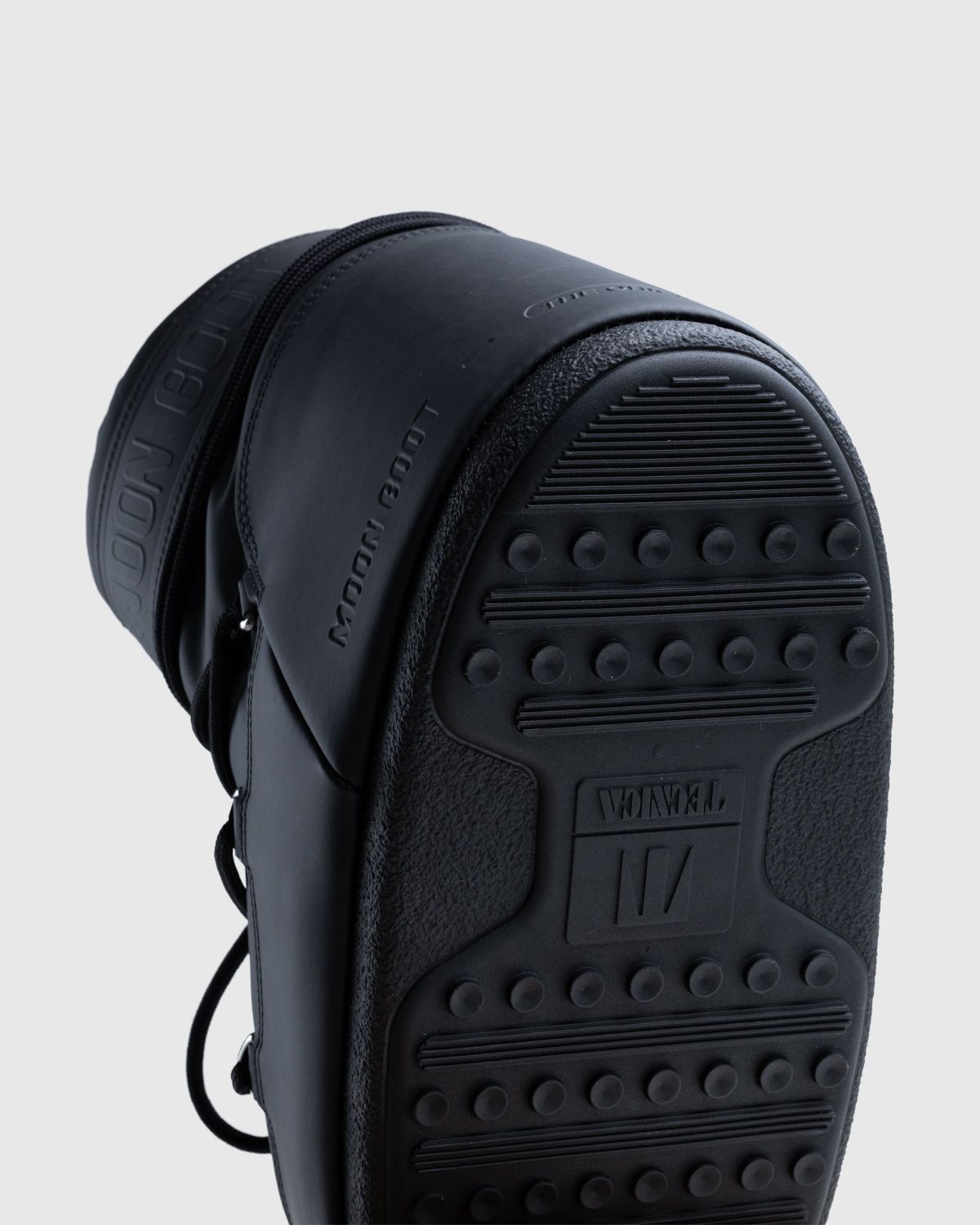 Moon Boot – Icon Low Rubber Boots Black - Boots - Black - Image 6