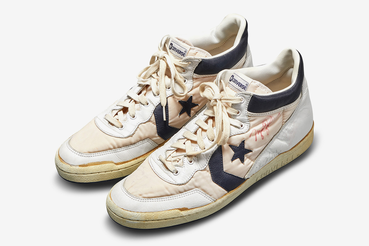bill-bowerman-track-spikes-sothebys-olympic-auction-05