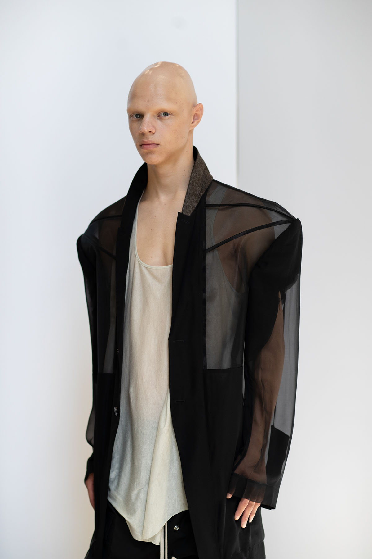 rick-owens-ss23-collection-menswear-tank-top-19
