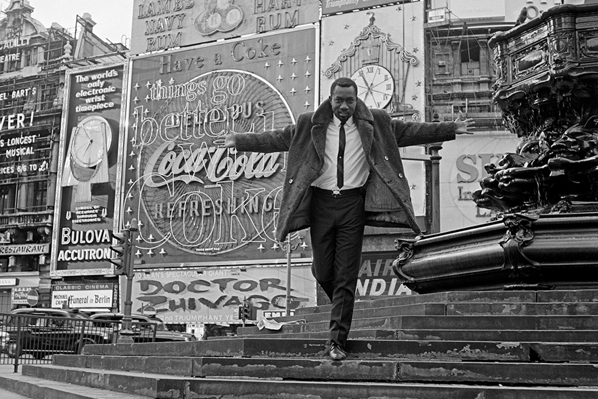 James Barnor, Mike Eghan at Piccadilly Circus