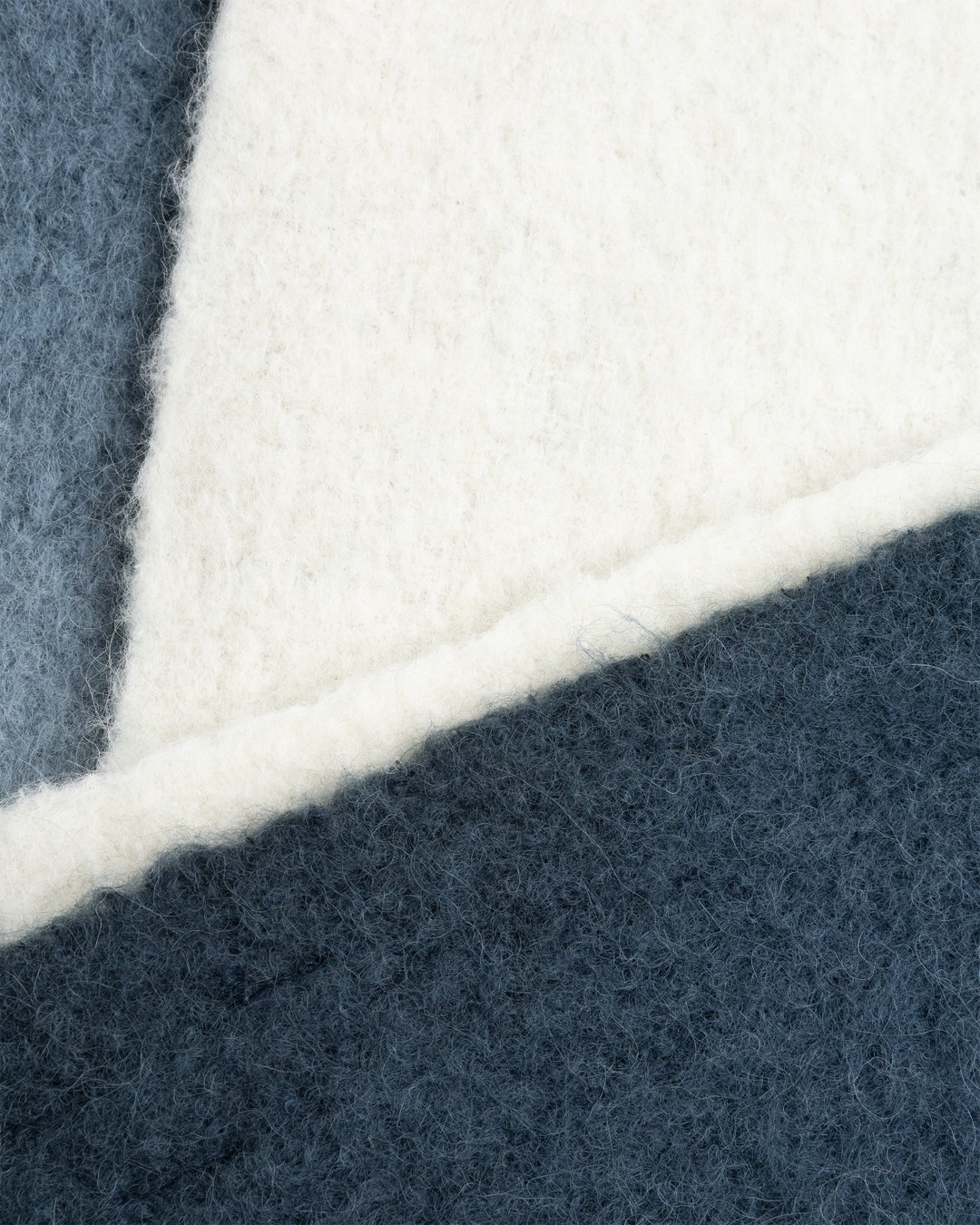JACQUEMUS – L'écharpe Moisson Multi/Navy - Scarves - Blue - Image 5