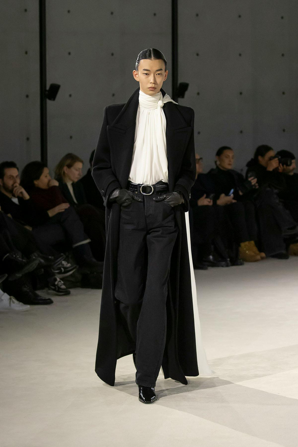 saint-laurent-fall-2023-menswear-40