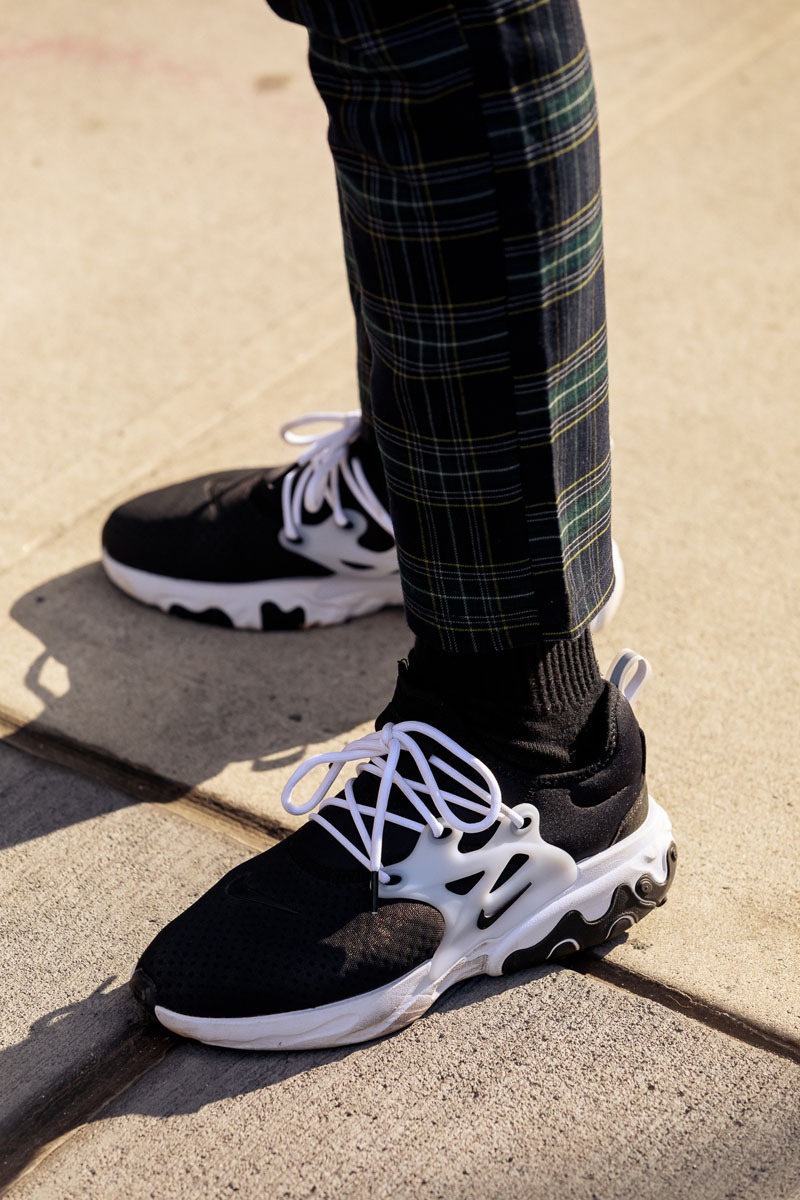 new-york-fashion-week-mens-fw20-sneaker-street-style-17