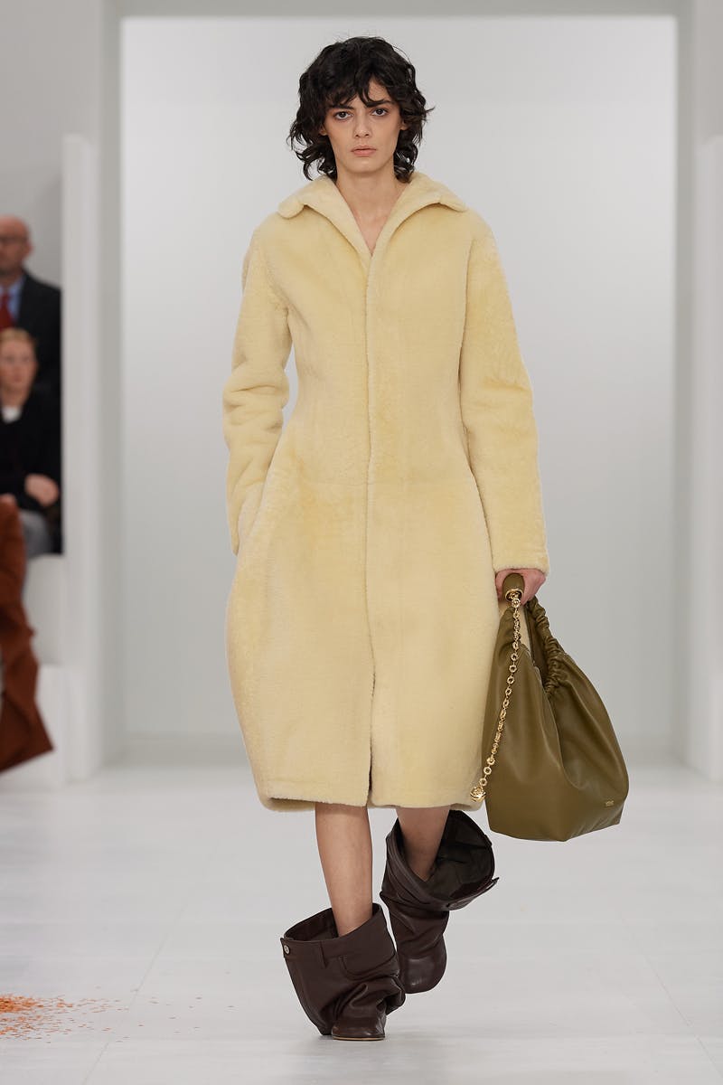 loewe-fall-winter-2023-womens-34