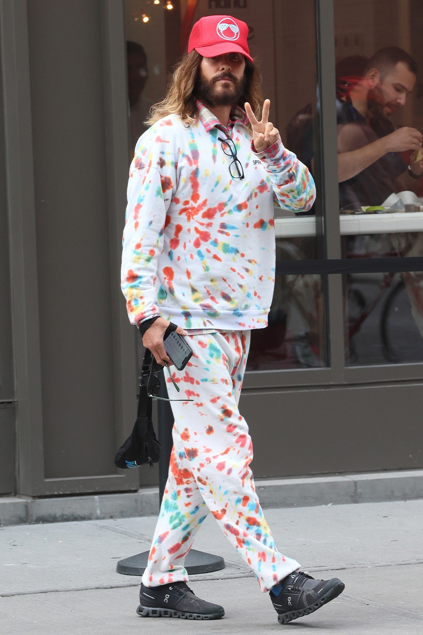 jared-leto-tie-dye-outfit-001