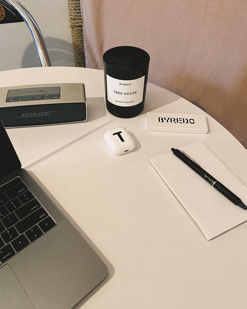 wfh-office-tour-look-inside-home-offices-02