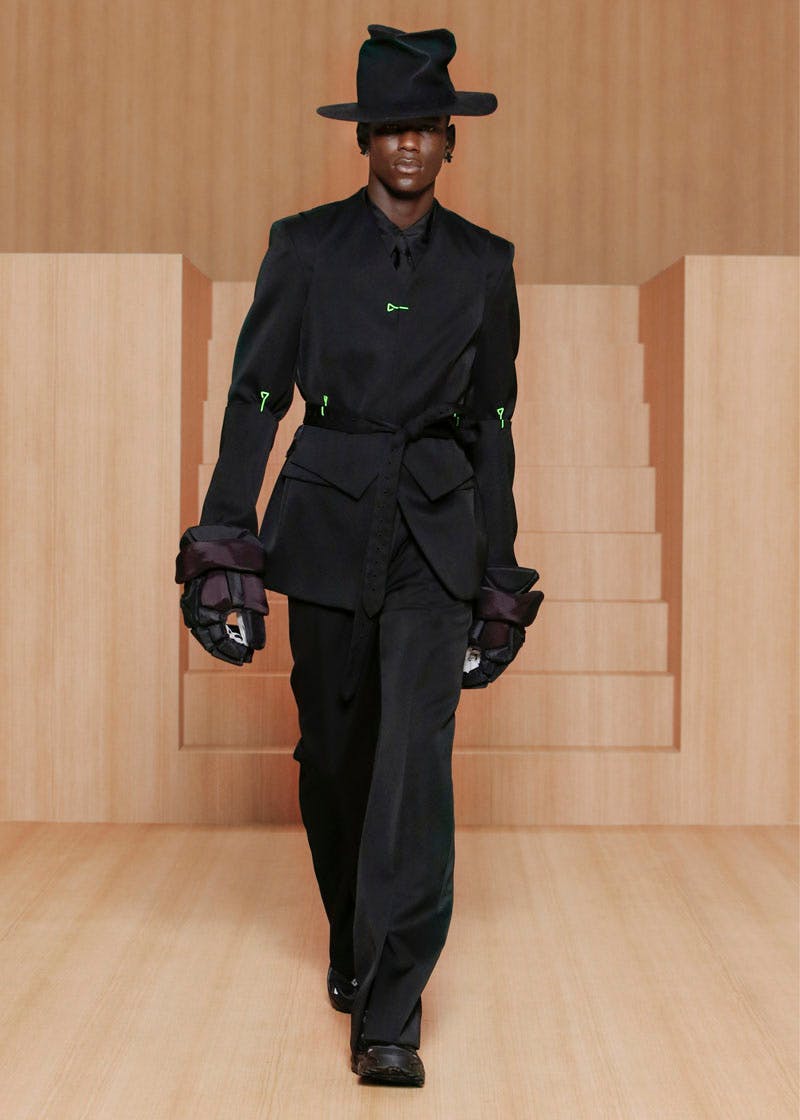 louis-vuitton-ss22-runway-looks-01