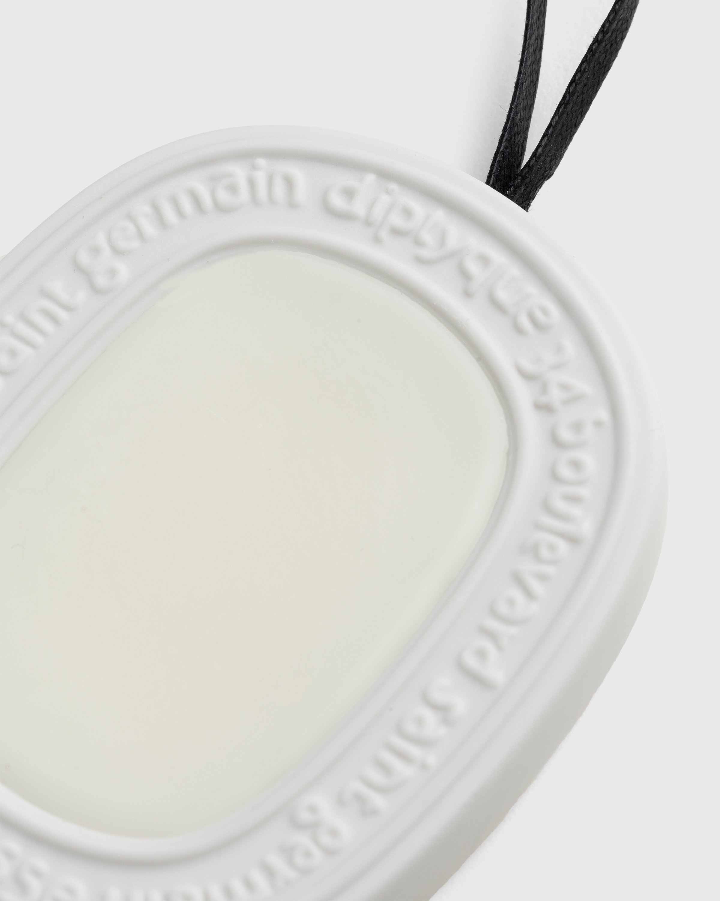 Diptyque x Highsnobiety – Not In Paris 4 Scented Oval White - Lifestyle - White - Image 3