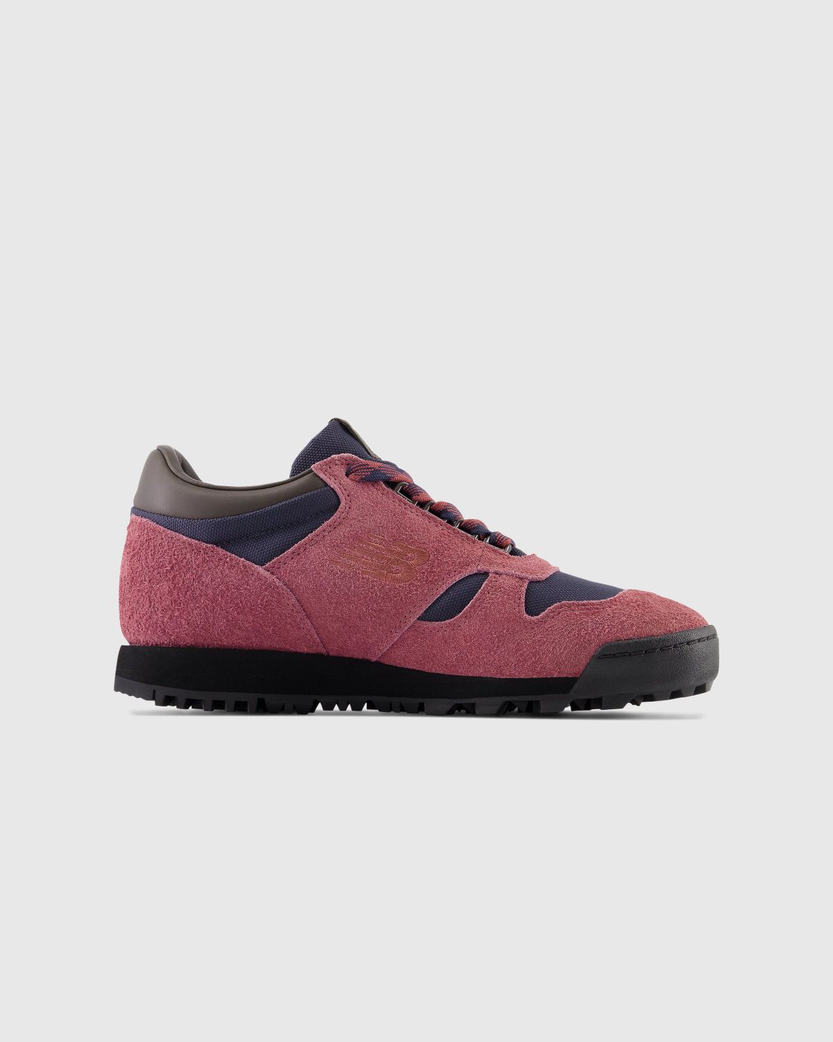 New Balance – UALGSPB Rainier Washed Burgundy - Sneakers - Red - Image 1