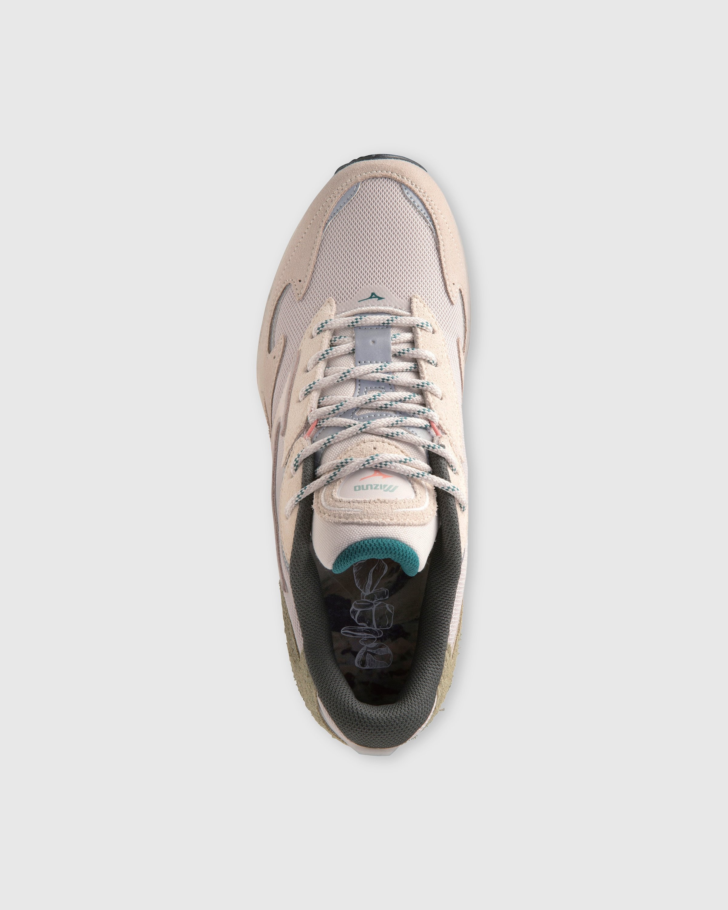 Mizuno – Wave Rider Beta Silver Cloud/White Sand - Sneakers - White - Image 3
