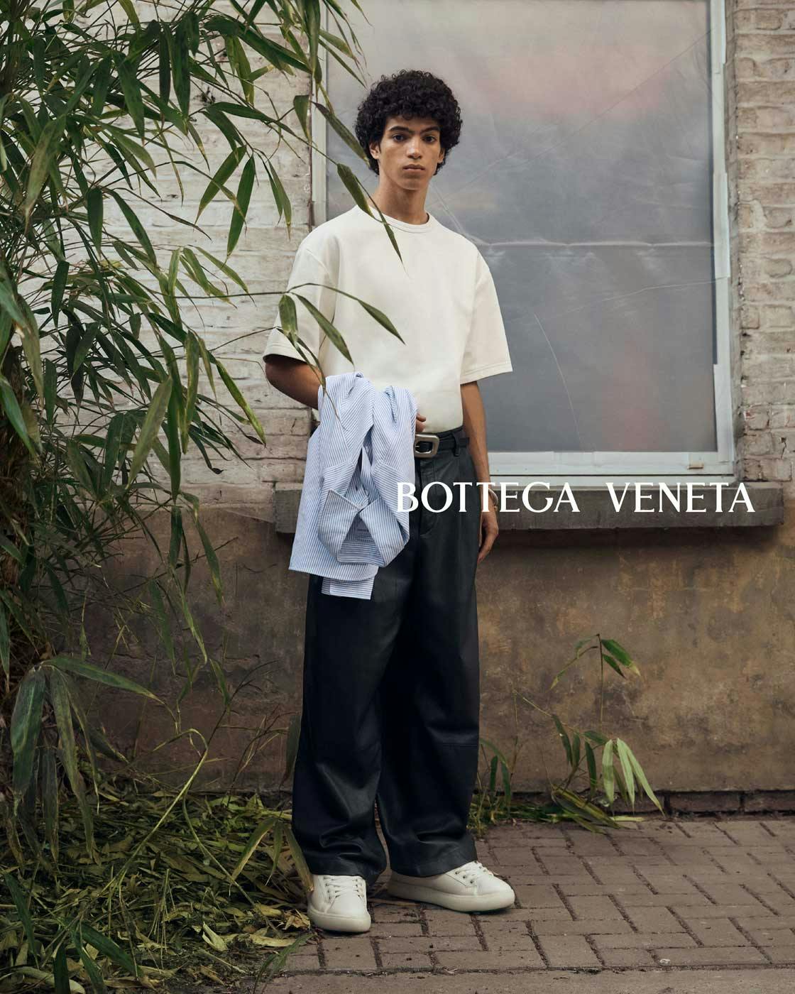bottega-veneta-winter-2022-campaign-zine-(24)