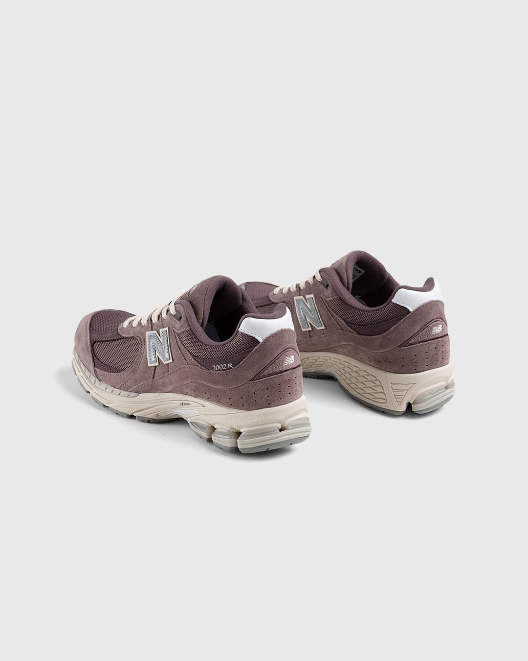 New Balance – M2002RHD Black Fig | Highsnobiety Shop