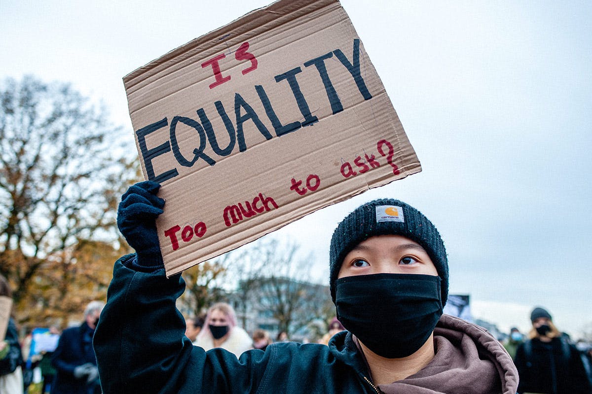 anti-asian-hate-crimes-spiking-us-main01