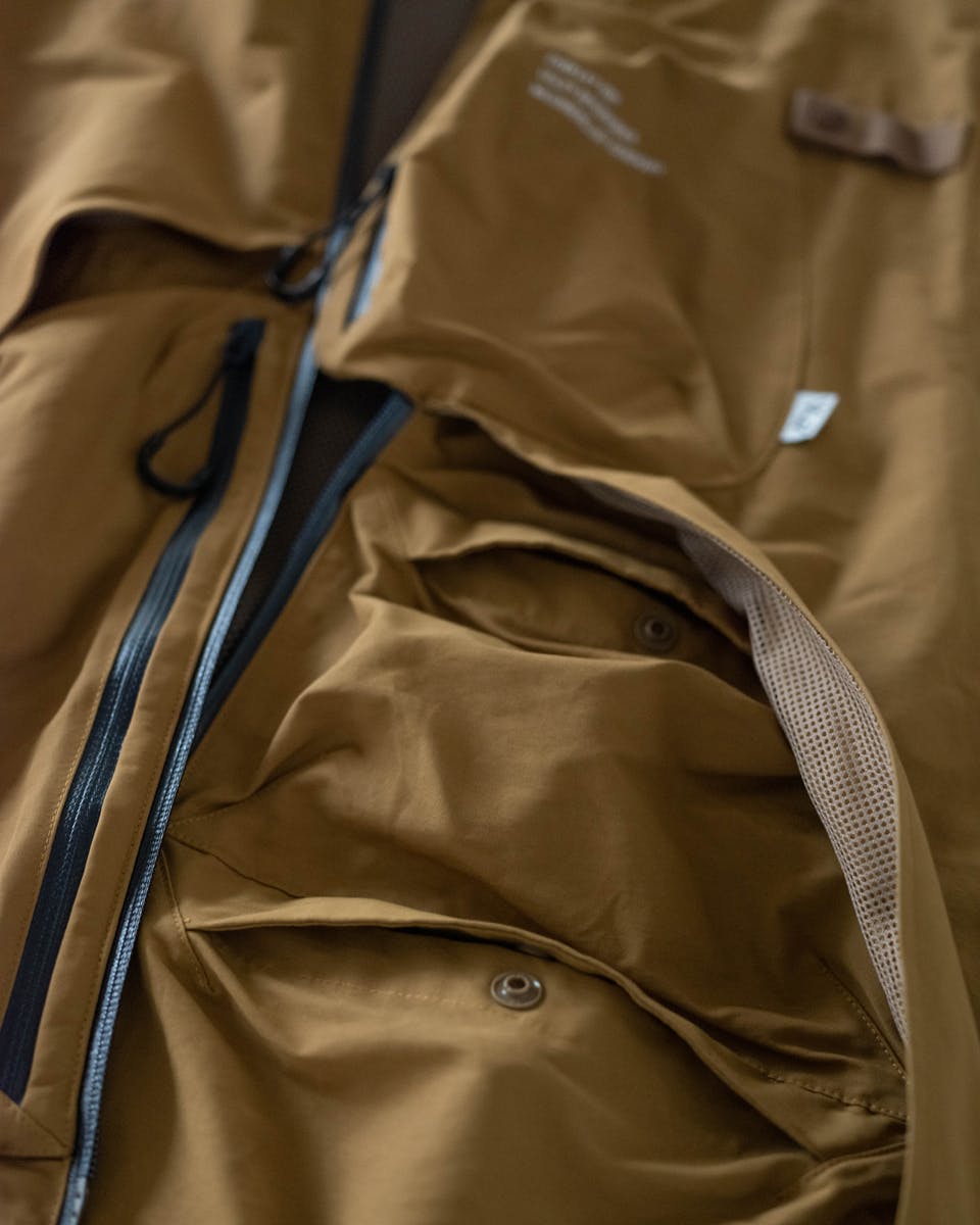 eye_c-cmf-outdoor-garment-vest- (2)