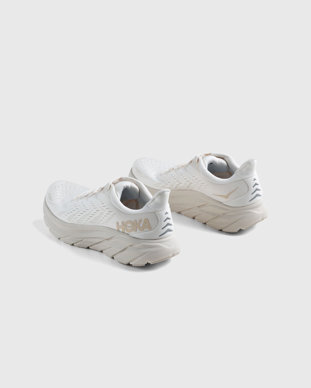 HOKA – Clifton 8 Eggnog - Low Top Sneakers - Beige - Image 4