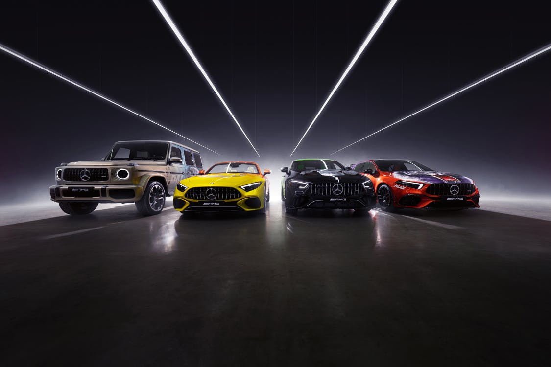 palace-skateboards-mercedes-amg-ss22-collab-cars (36)