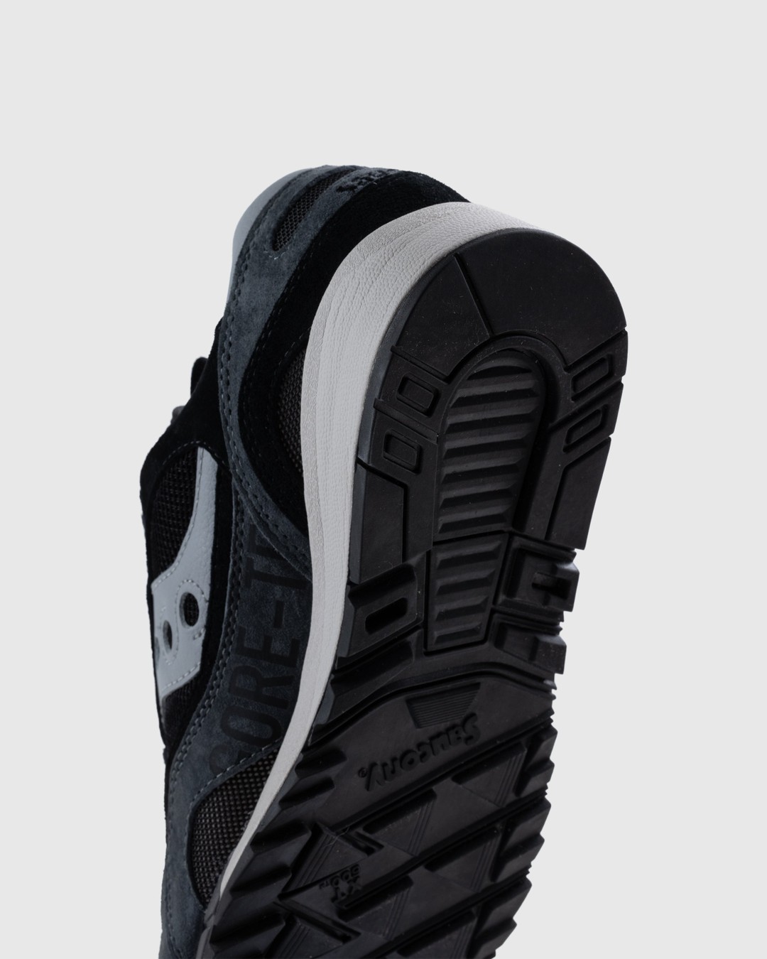 Saucony shadow black and store white