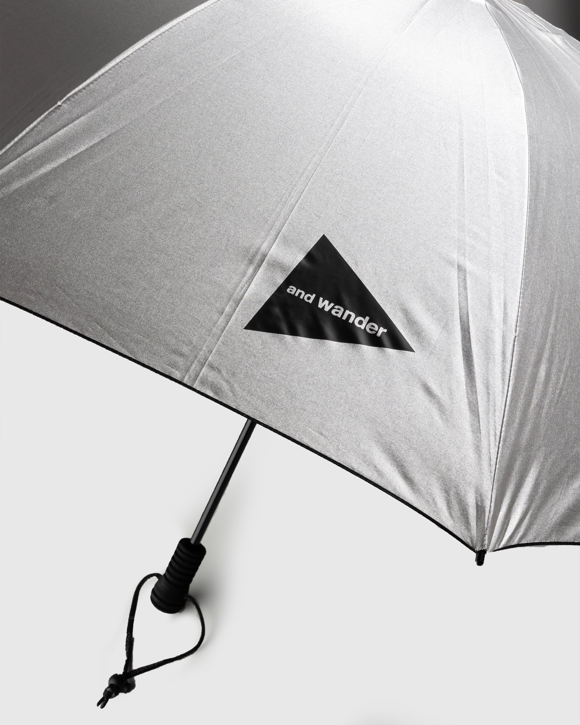 And Wander – Euroschirm Umbrella Silver - Lifestyle - Silver - Image 2