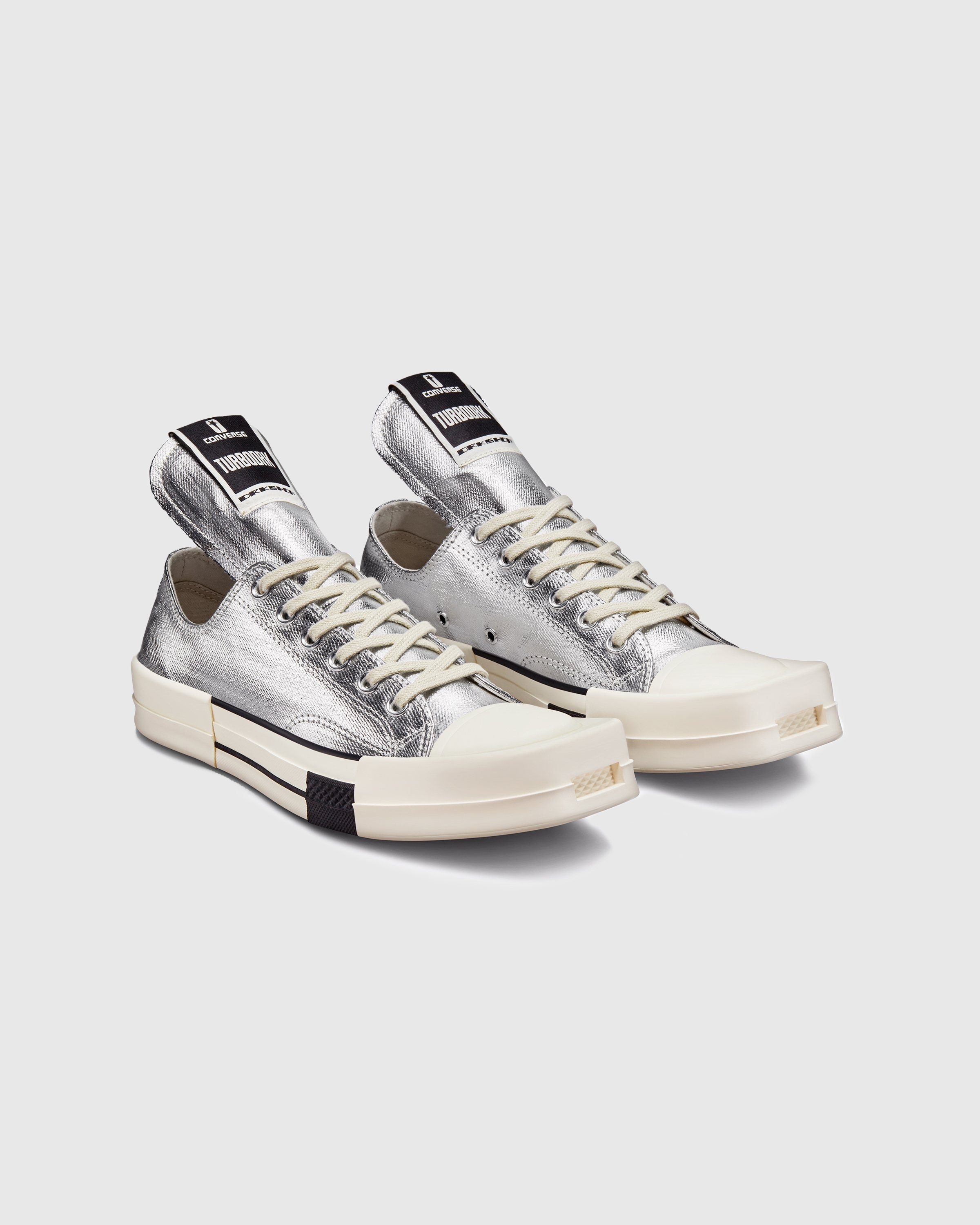 Converse silver top low