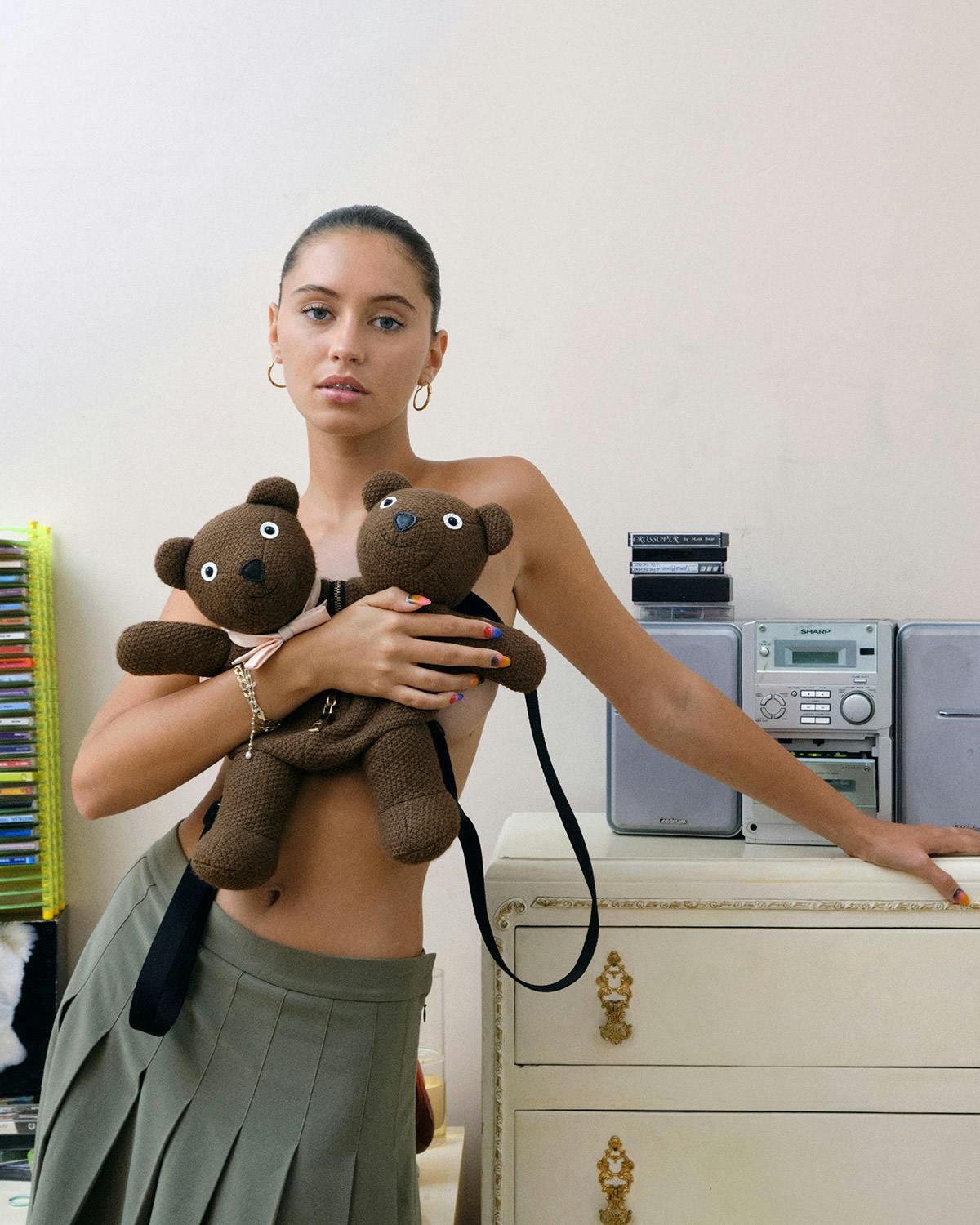 serial-bootlegger-ava-niurus-teen-dreams-inspired-marc-jacobs-heaven-collection-05