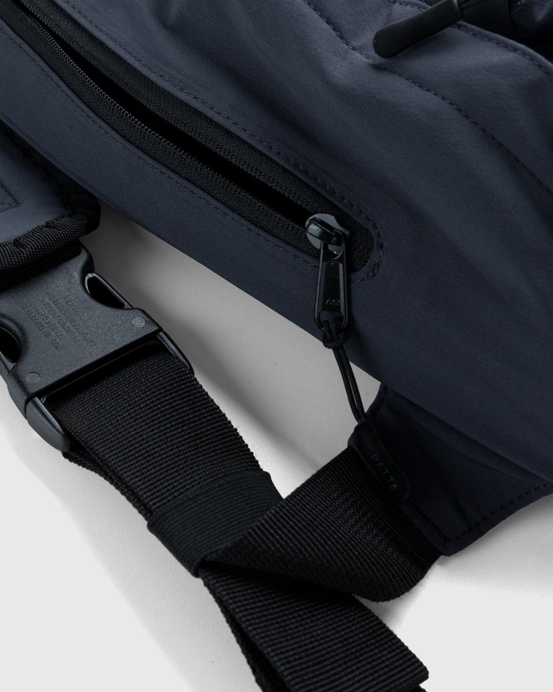 Patta – N039 Sling Bag Charcoal - Backpacks - Grey - Image 6