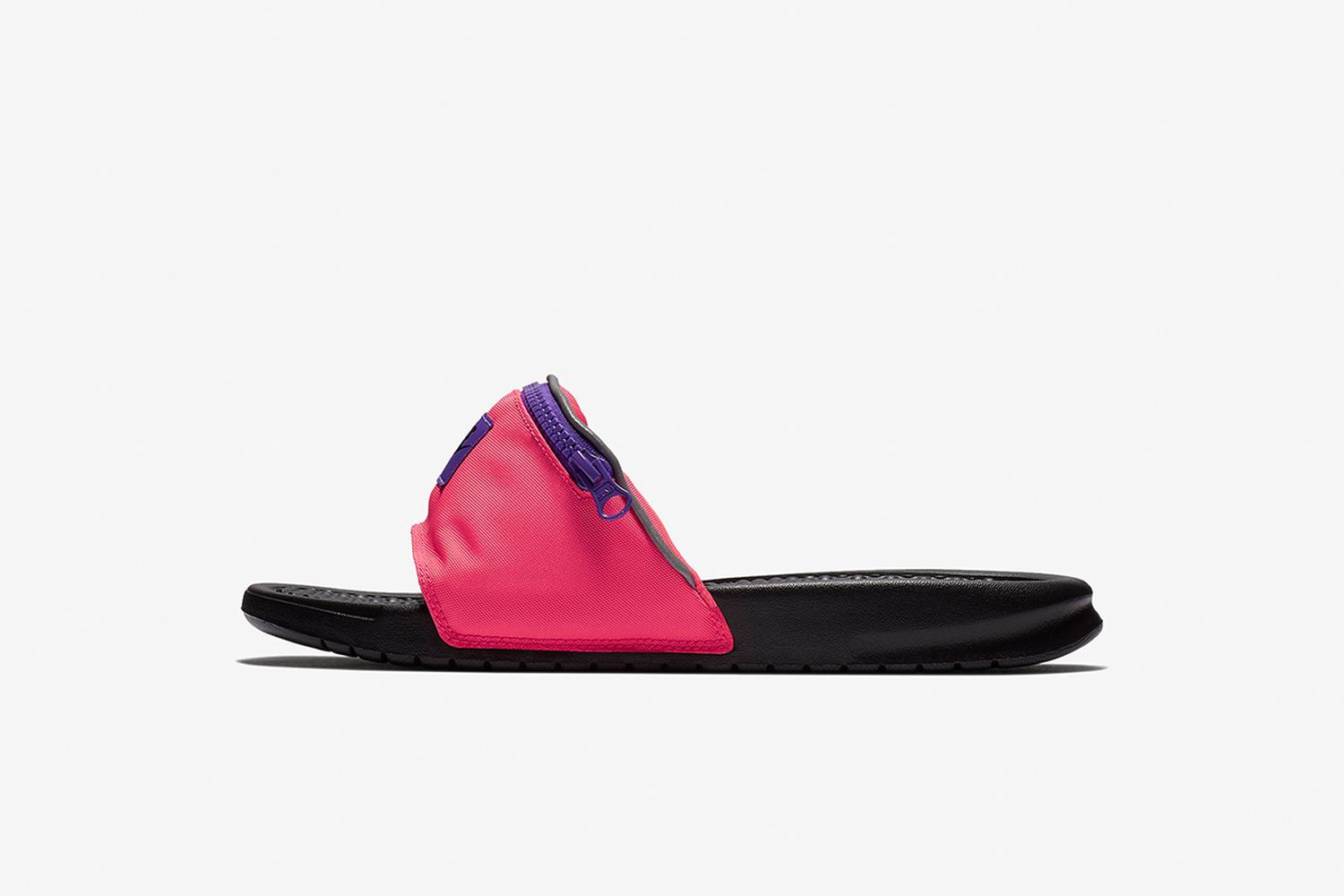 klar Erhvervelse bh Nike Benassi "Fanny Pack" Slides: Release Date, Price, & Info