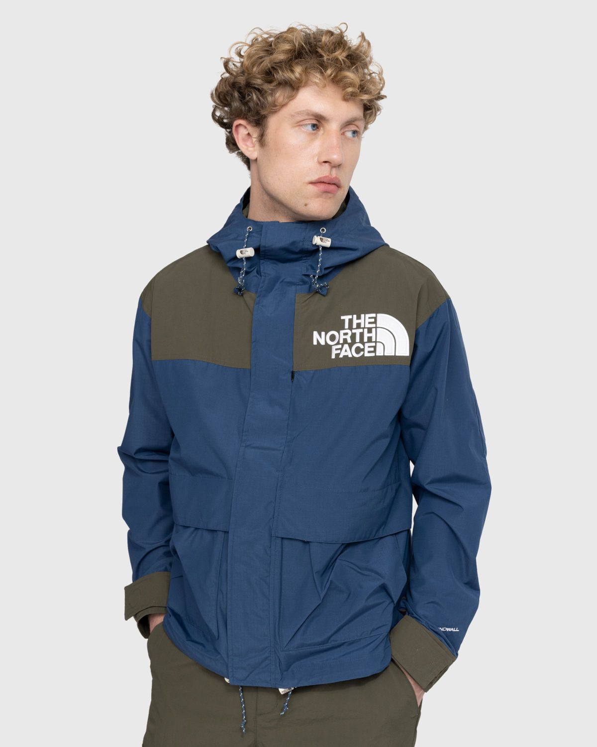 The North Face – ‘86 Low-Fi Hi-Tek Mountain Jacket Shady Blue/New Taupe Green - Windbreakers - Blue - Image 5