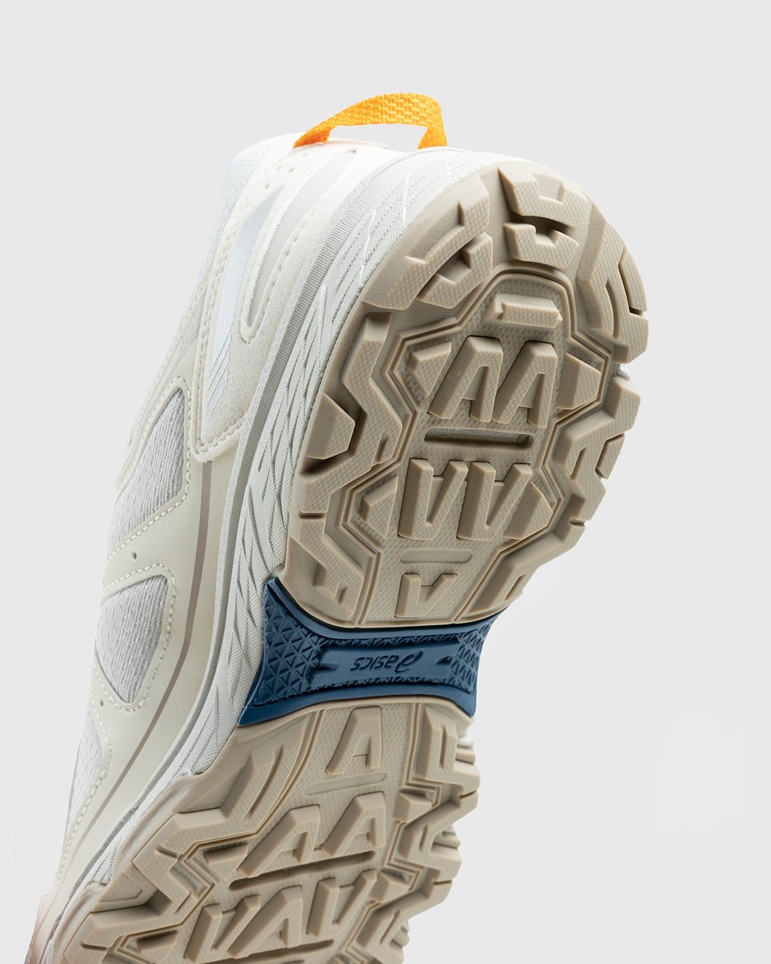 asics – Gel-Venture 6 Smoke Grey Birch - Sneakers - White - Image 6