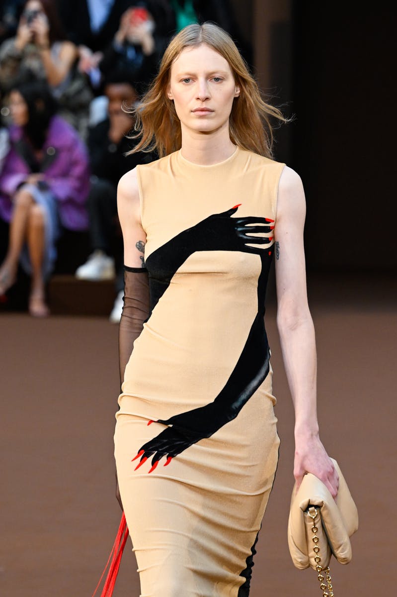 Loewe : Runway - Paris Fashion Week - Womenswear F/W 2022-2023