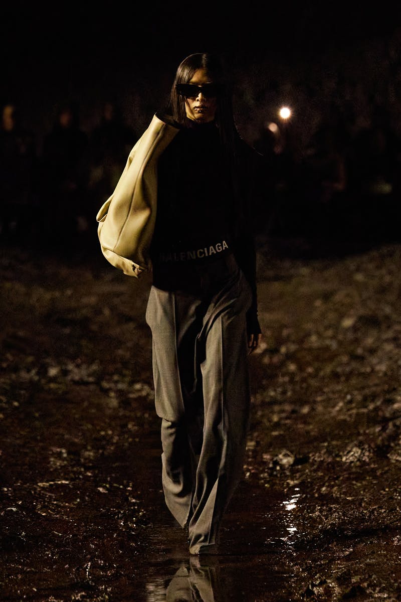 balenciaga-ss23-runway-show-collection-28