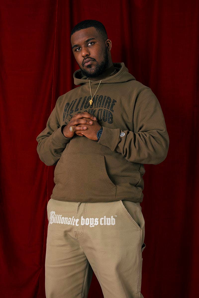 Novelist Steps Back Into the Spotlight for BBC SS22 Novelist Steps Back Into the Spotlight for BBC SS22